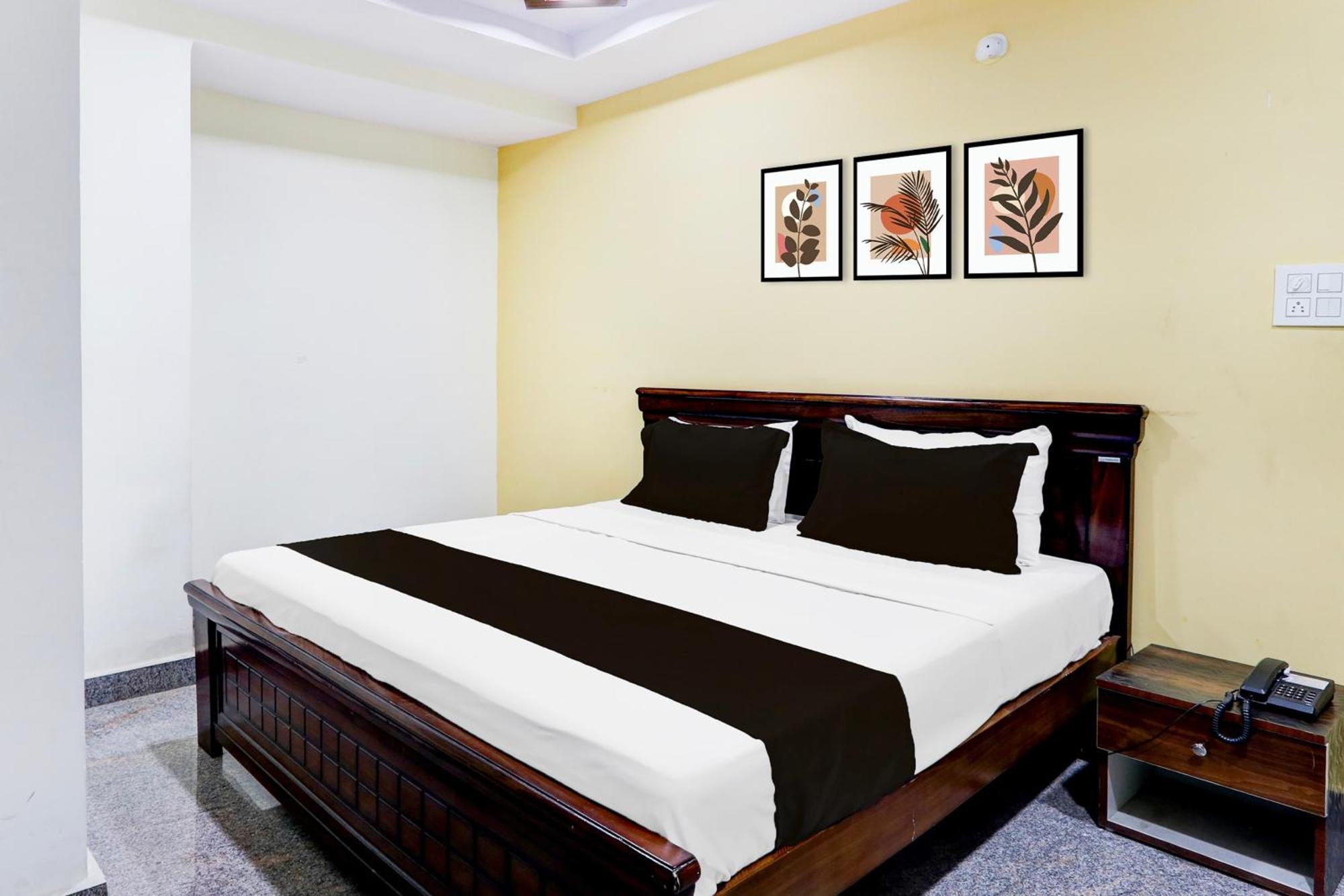 Hotel O Anoos Minarva Хайдарабад Экстерьер фото