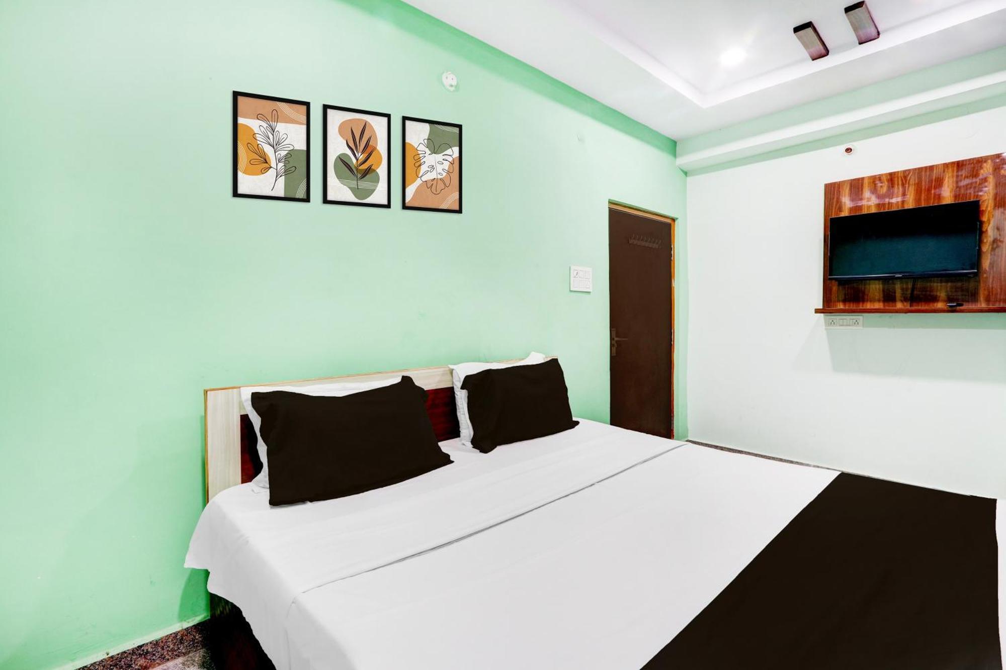 Hotel O Anoos Minarva Хайдарабад Экстерьер фото