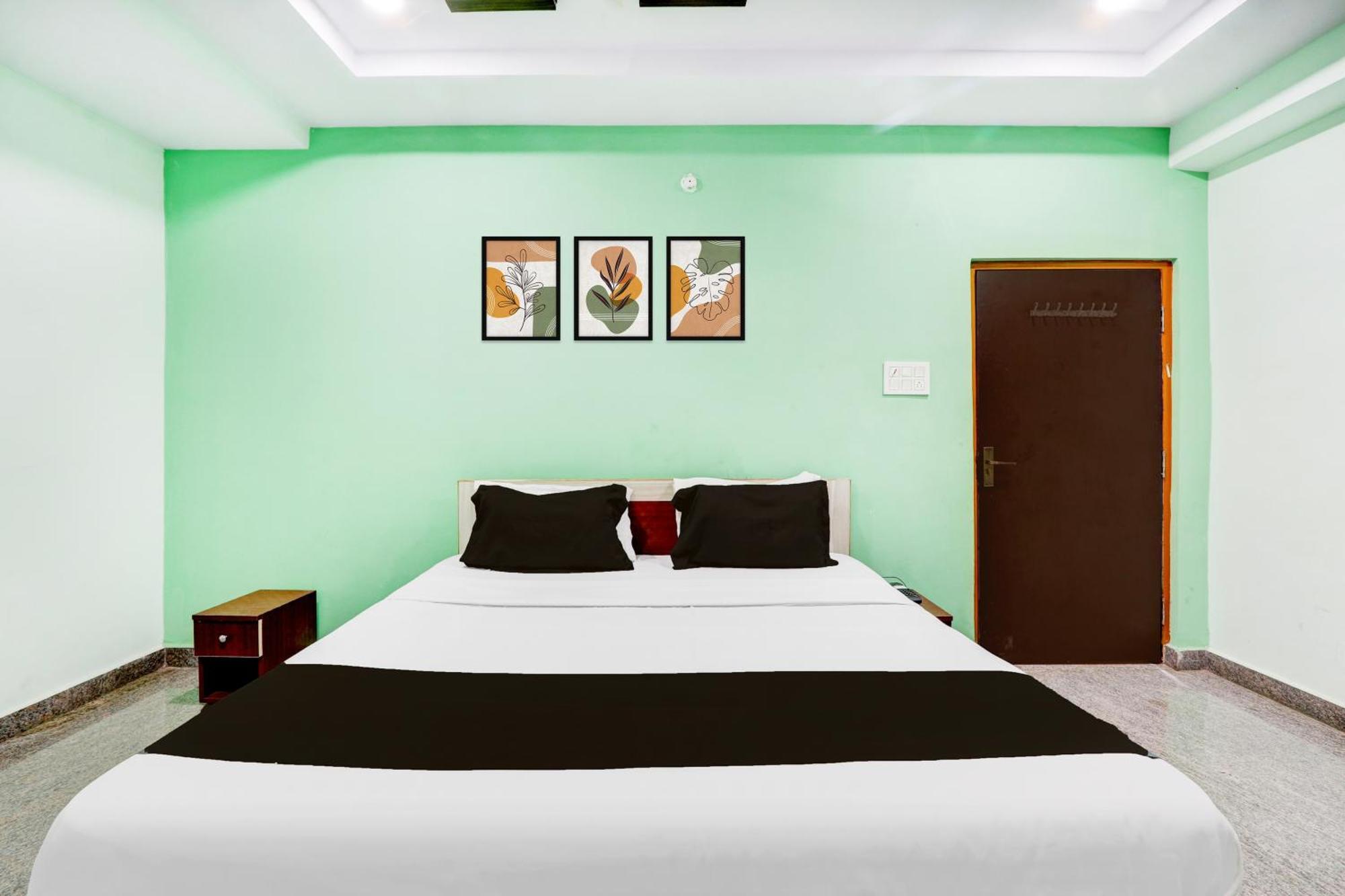 Hotel O Anoos Minarva Хайдарабад Экстерьер фото